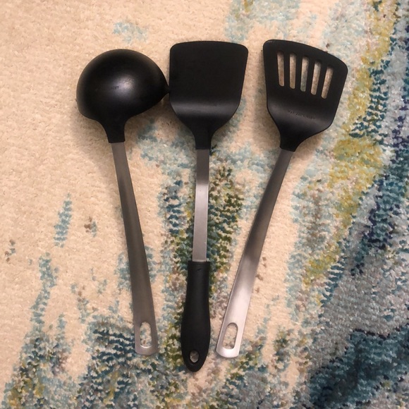 🍀 4/$15! Set of theee kitchen tools. Two spatulas and a soup ladle - Picture 6 of 10